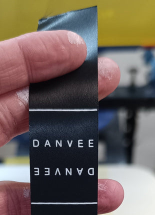 Prémiový satén – černý