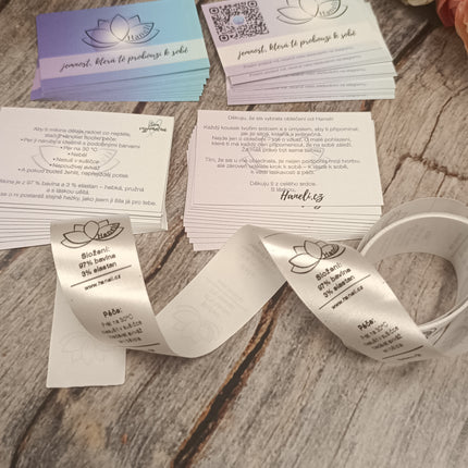 Saténové štítky – bílý satén